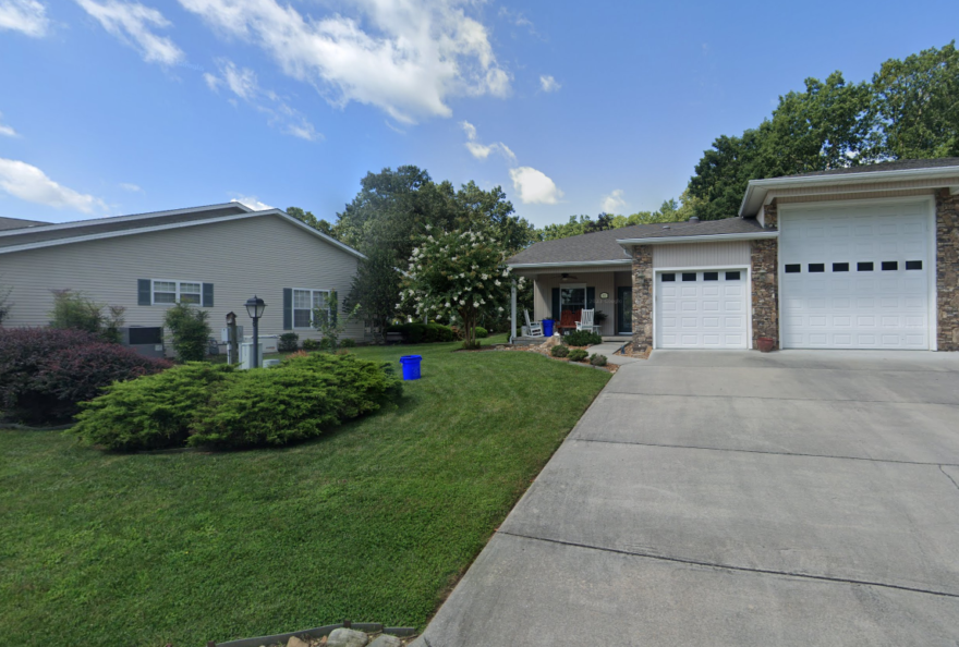 SOLD – 451 Gardens Dr, Crossville, TN 38555 – In Gardens RV Community – $525,000 451 The Gardens Drive