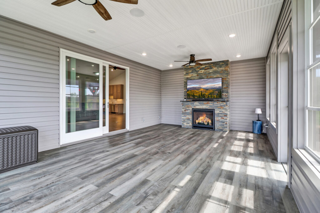 346 Holly Tree Drive Crossville TN - Gardens RV Community