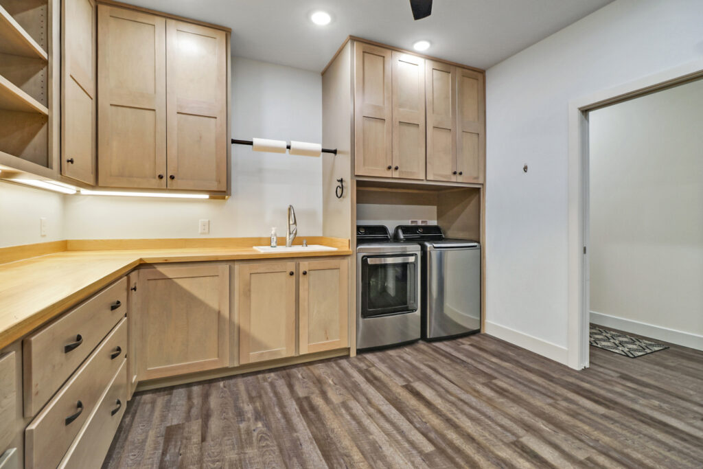 346 Holly Tree Drive Crossville TN - Gardens RV Community