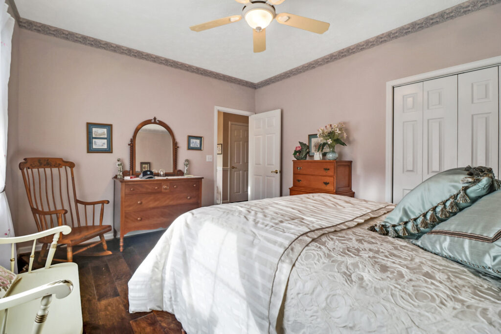 41 Hawthorn Circle Crossville, TN 38555 Gardens RV Community – $475,000