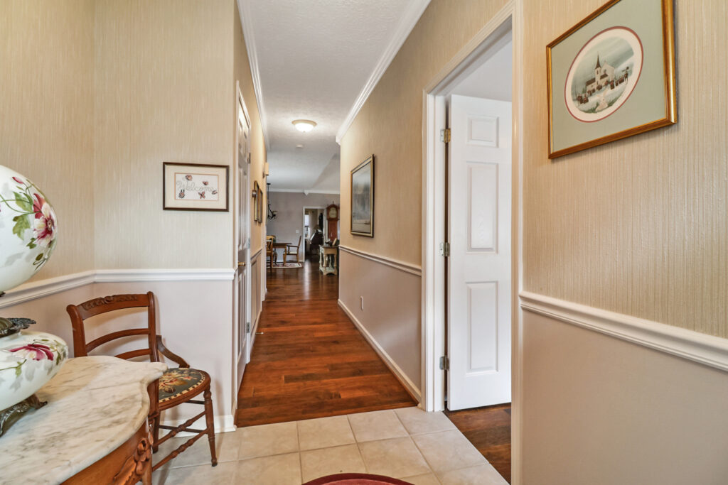 41 Hawthorn Circle Crossville, TN 38555 Gardens RV Community – $475,000