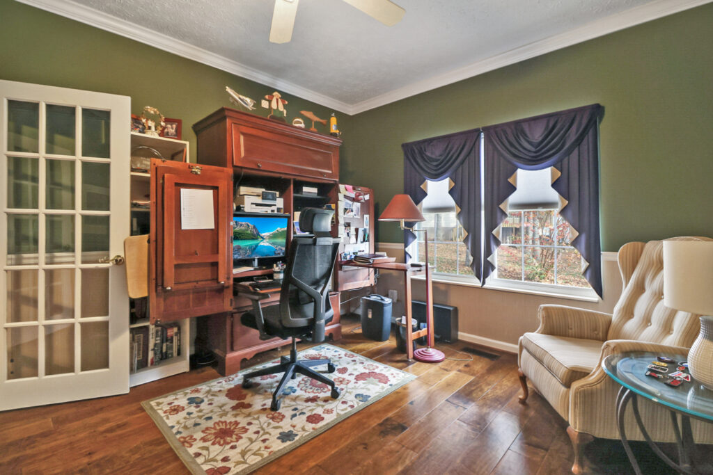 41 Hawthorn Circle Crossville, TN 38555 Gardens RV Community – $475,000