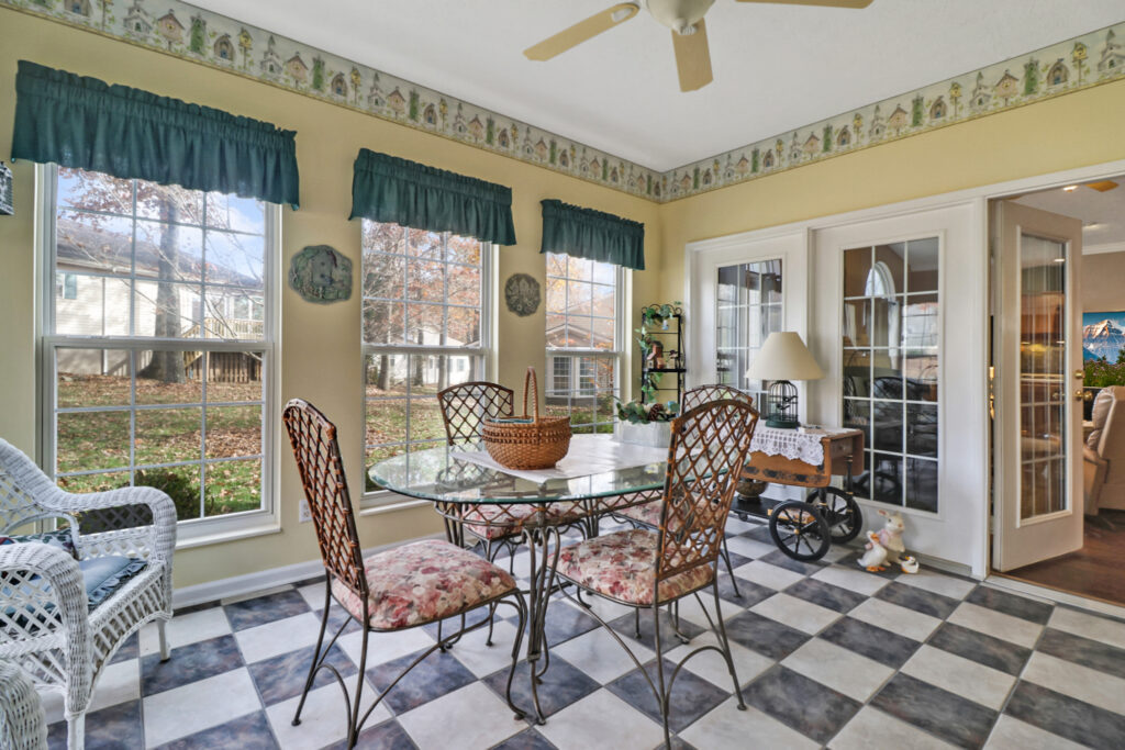 41 Hawthorn Circle Crossville, TN 38555 Gardens RV Community – $475,000