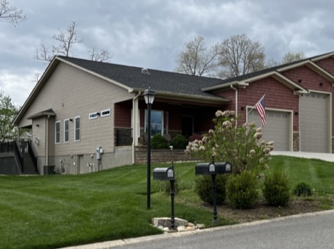 56 Hickory Circle Crossville, TN 38555 Gardens RV Community – $875,000 56 Hickory Circle