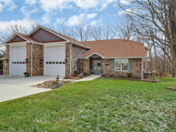 60 Hawthorne Loop Crossville TN