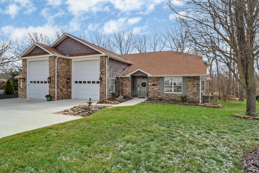 60 Hawthorn Loop Crossville, TN 38555 Gardens RV Community – $439,000 60 Hawthorne Loop Crossville TN