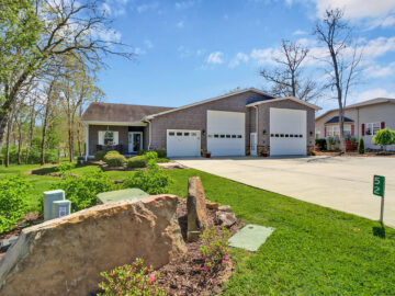 52 Hawthorn Loop, Crossville TN, Gardens RV Community – $525,000 *PENDING*